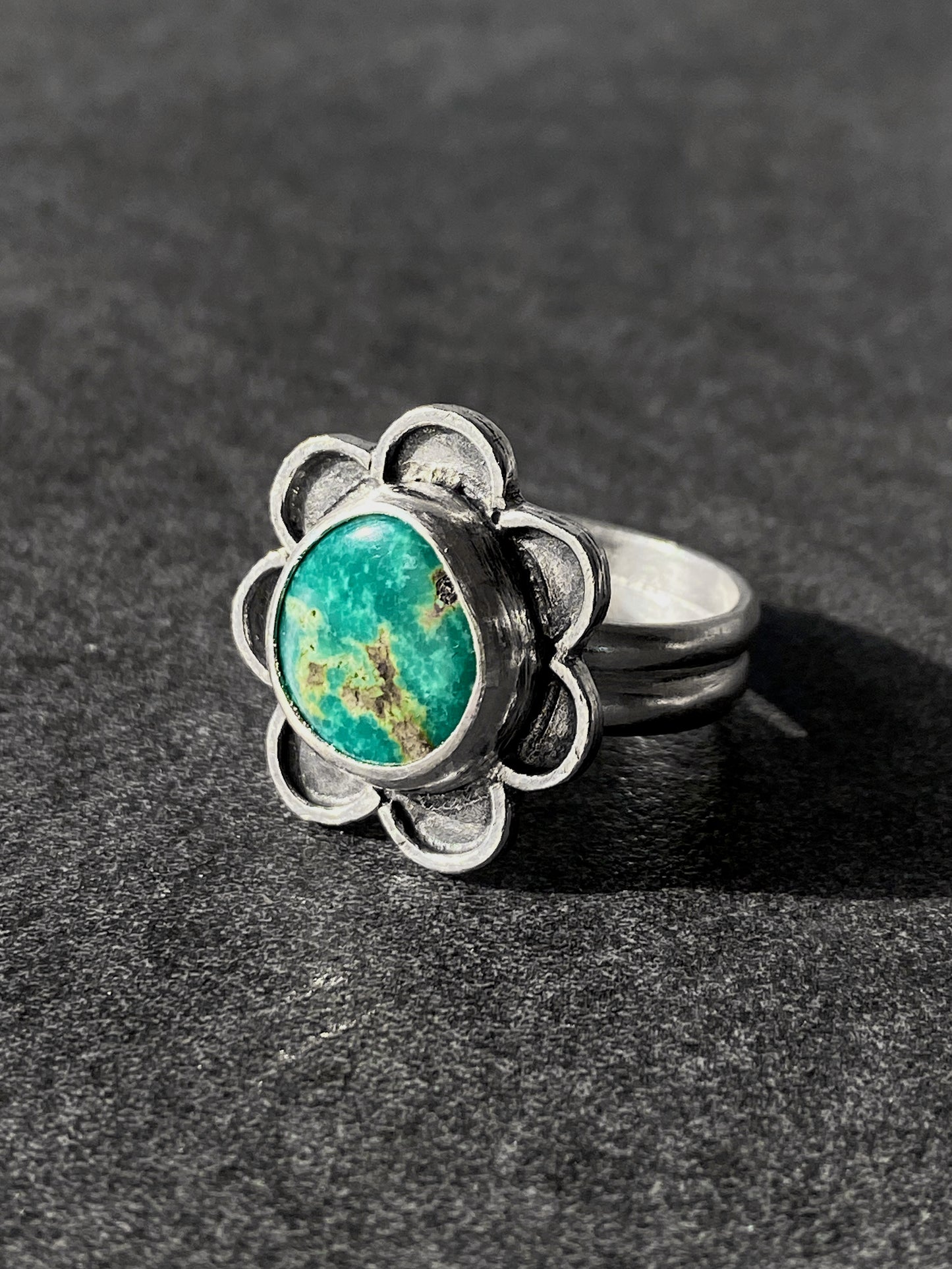 Turquoise Flower Ring ~ Sz 8.5