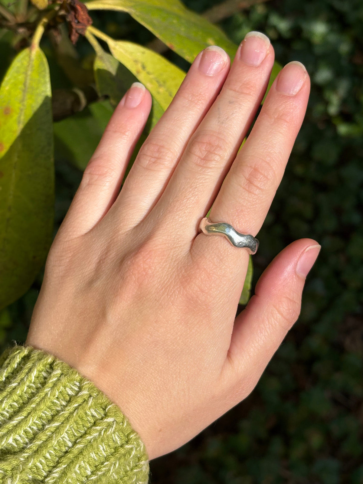 Squiggle Ring~ Sz 6